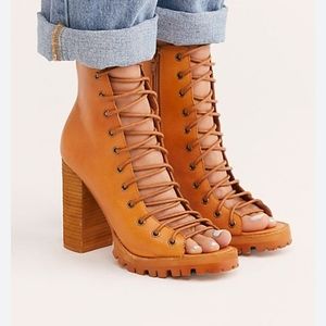 NWOT Jeffrey Campbell Palermo heels open toe leather boots, lace up